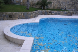 kamniti tlaki in rob bazena