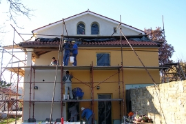 izvajanje zaključnega sloja na fasadi