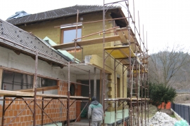 oblačenje fasade s kameno volno