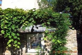 pregola nad garažnim prostorom