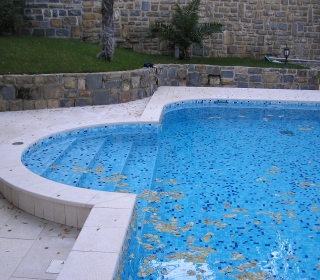 kamniti tlaki in rob bazena