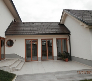 dvoriščna stran je končana