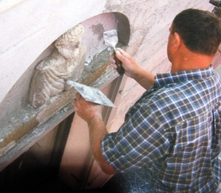 prenova Veliki trg 1 obdelava plastik