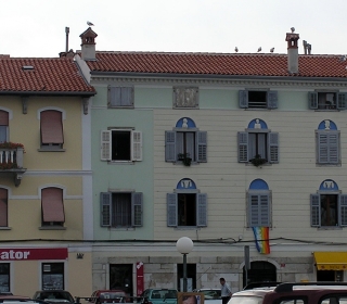 celotna nova fasada Veliki trg 1 celotna nova fasada Veliki trg 1